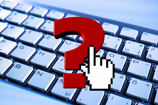 Fragezeichen auf Tastatur